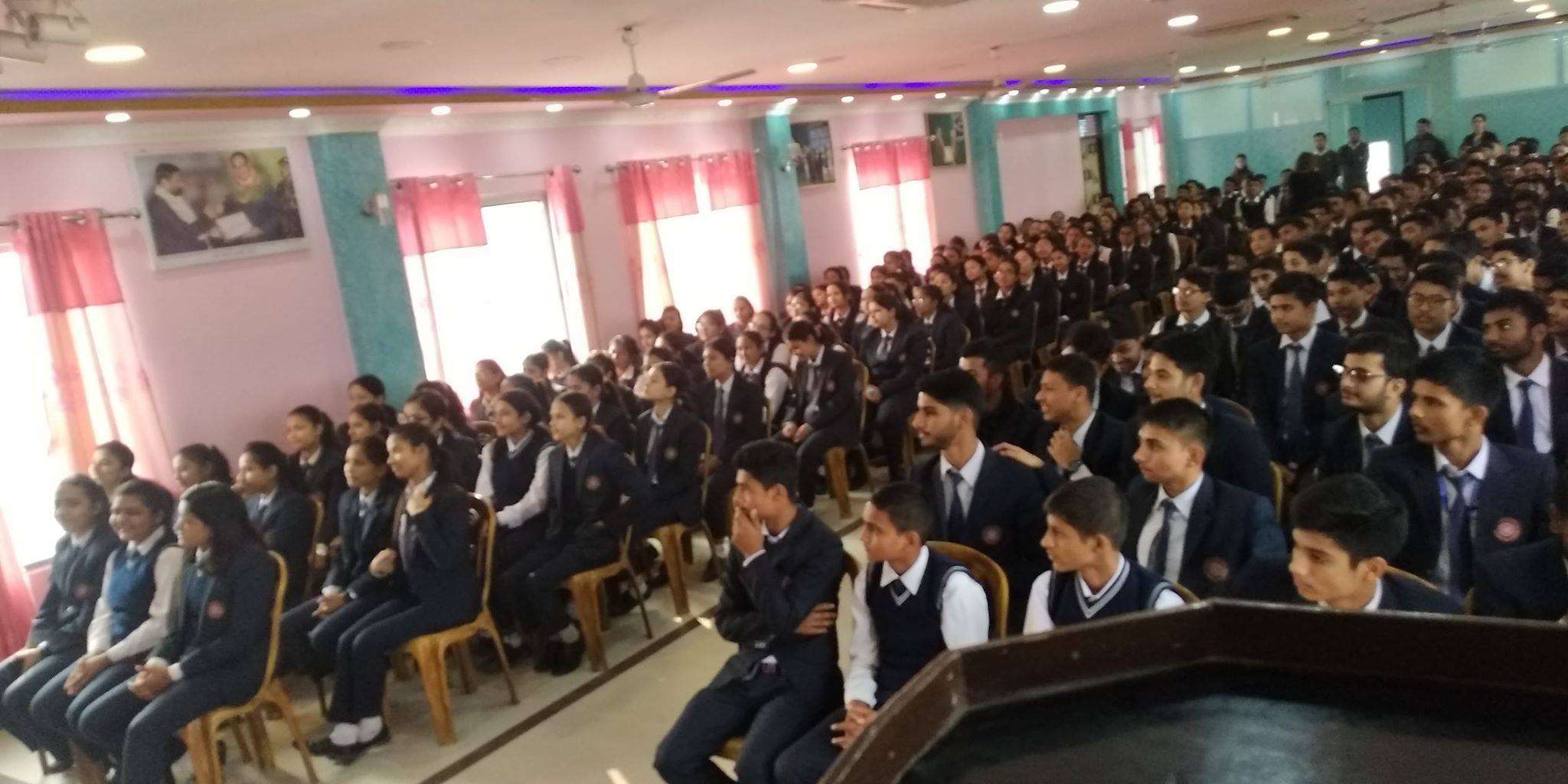 Everest Secondary School