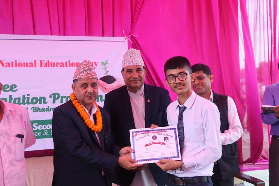 Everest Secondary School